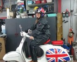 חליפת גשם לאפונוע או קטנוע